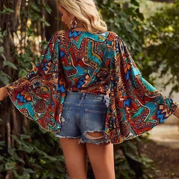 Multicolor Boho Womens All Over Print Button Front Trumpet Sleeve Crop Blouse - Picture 2 of 5